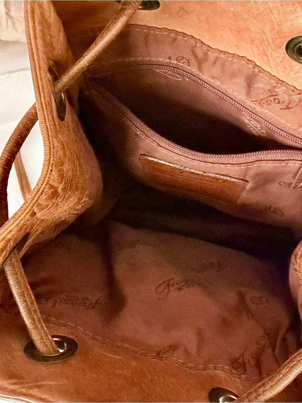 Fossil Vintage Cognac Leather Drawstring Bucket Backpack Purse Bag Key Zipper